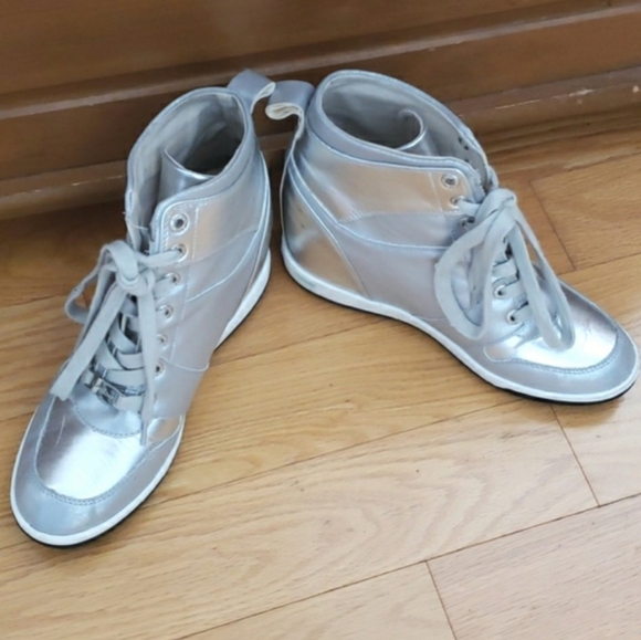 Bebe Silver Retro Charlane Sport High-Top Sneakers Size 9 - Picture 3 of 16